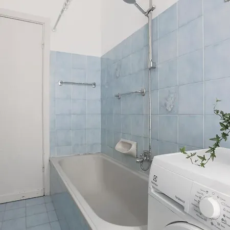 A 100m Dal Mare Apartment Genoa