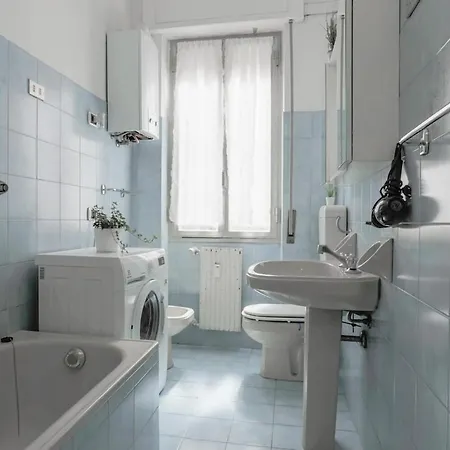 A 100m Dal Mare Apartment Genoa