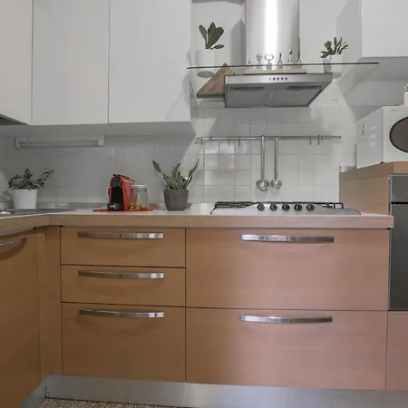 A 100m Dal Mare Apartment Genoa