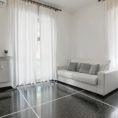 A 100m Dal Mare * Genua